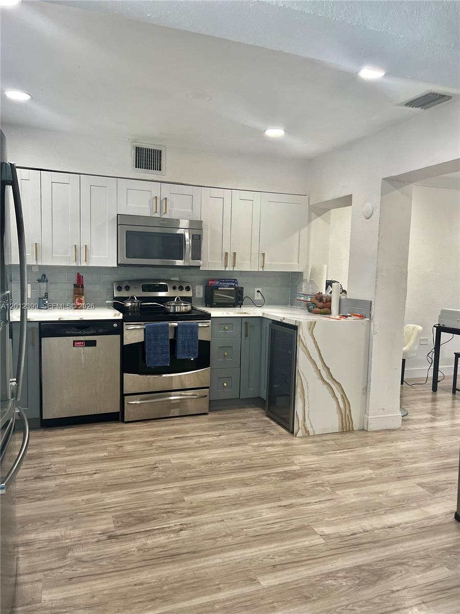 OVERBROOK SHORES NO-2 - Residential Lease