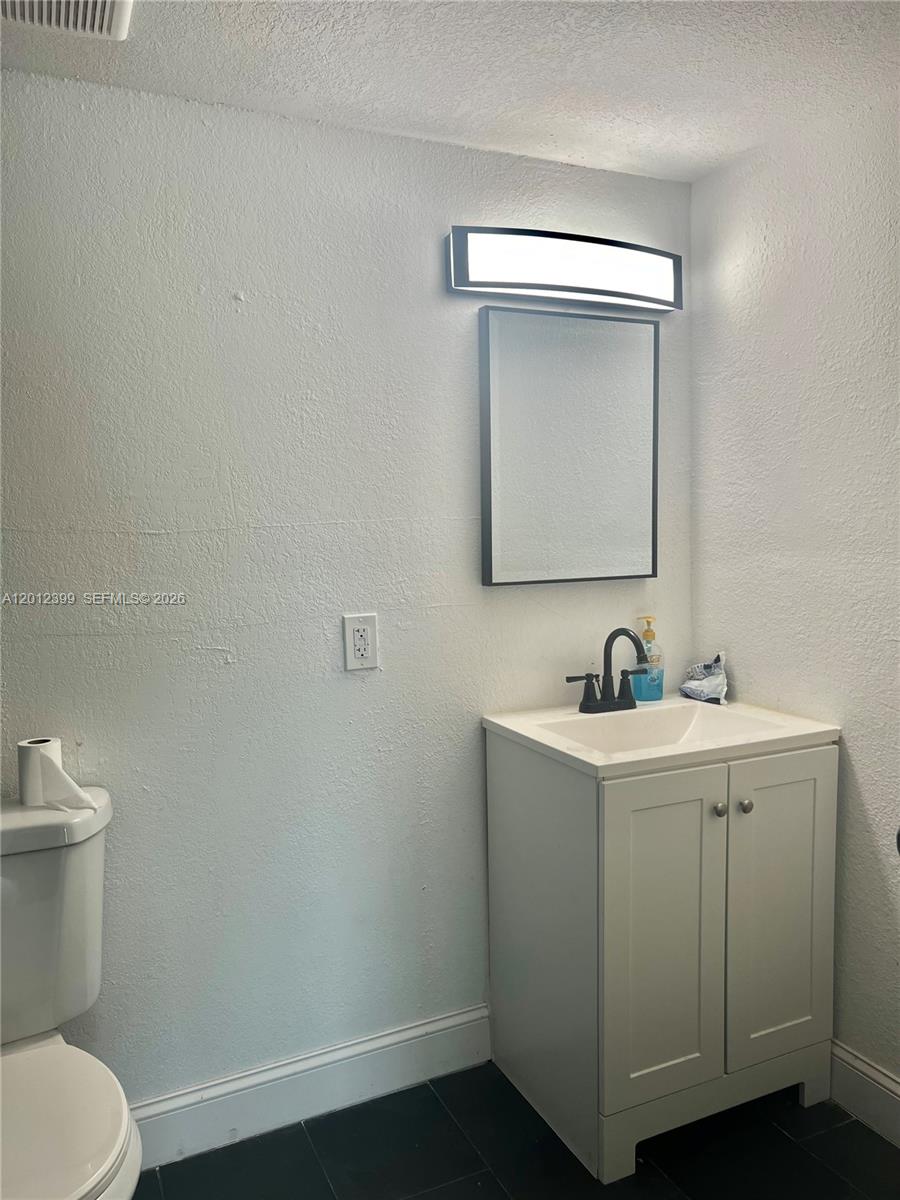 OVERBROOK SHORES NO-2 - Residential Lease