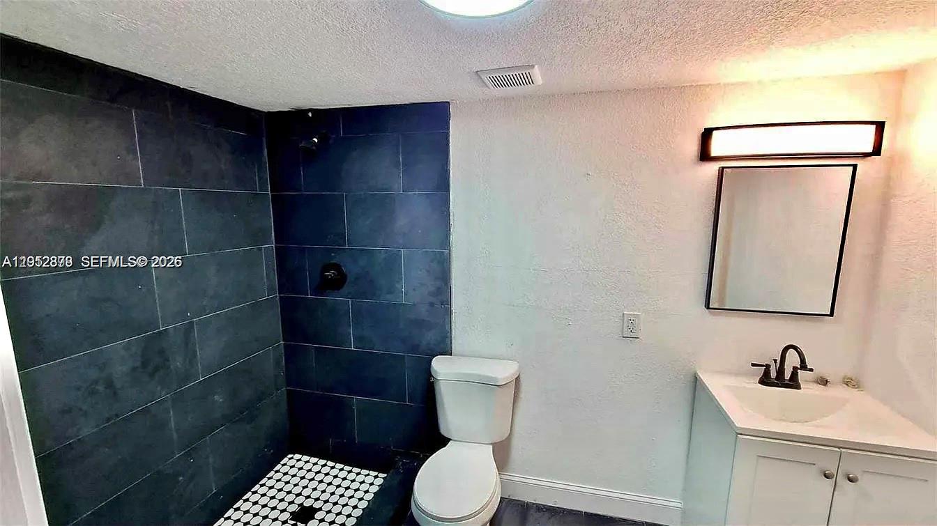 OVERBROOK SHORES NO-2 - Residential Lease