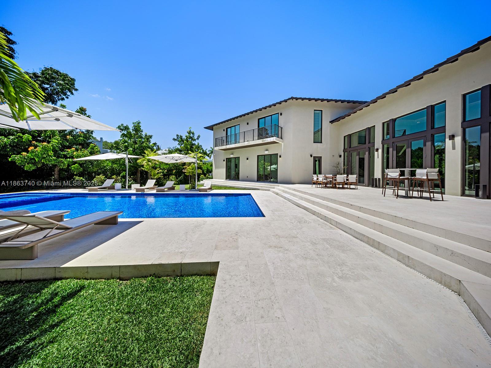 PINECREST - Residential