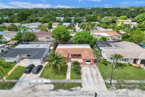 A home in Lauderdale Lakes