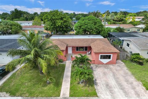 A home in Lauderdale Lakes