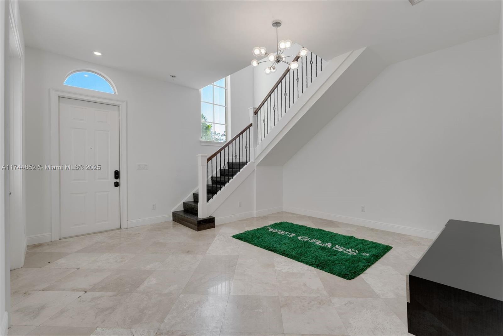 ROYAL POINCIANA - Residential