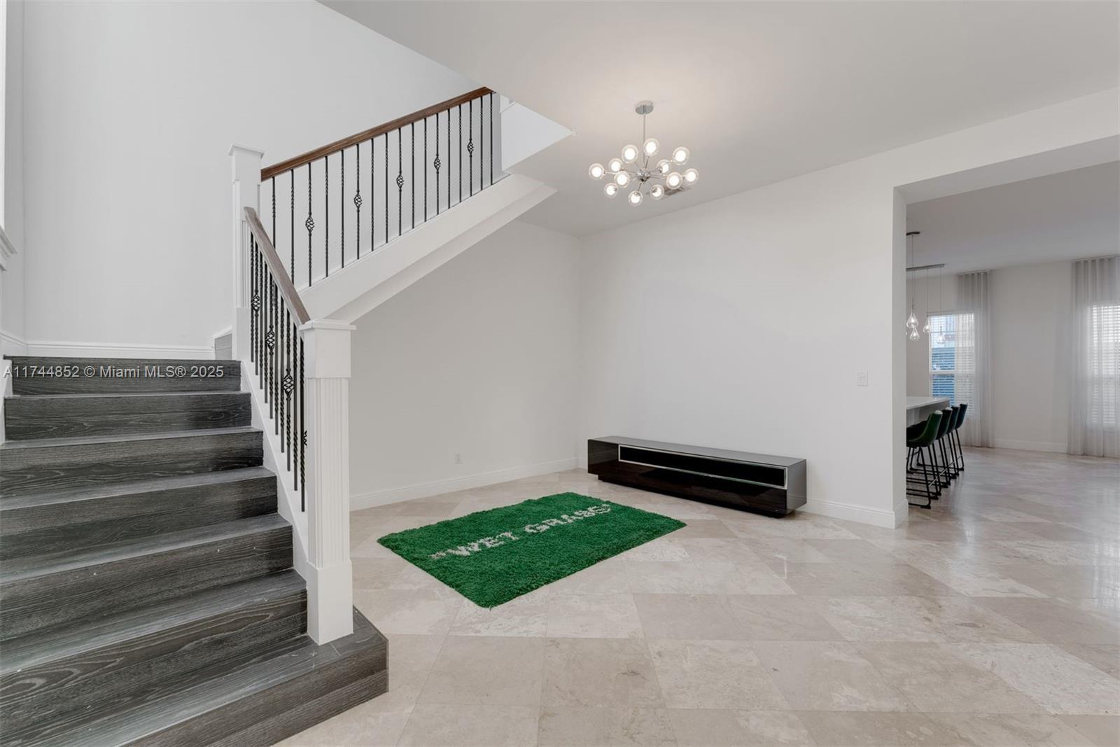 ROYAL POINCIANA - Residential
