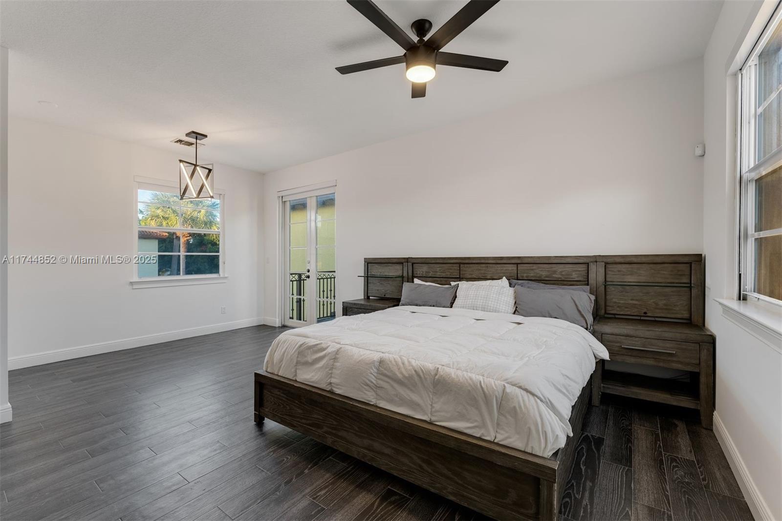 ROYAL POINCIANA - Residential