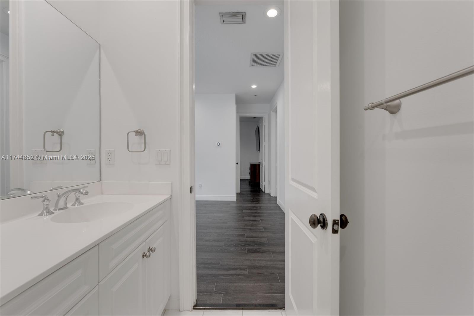 ROYAL POINCIANA - Residential