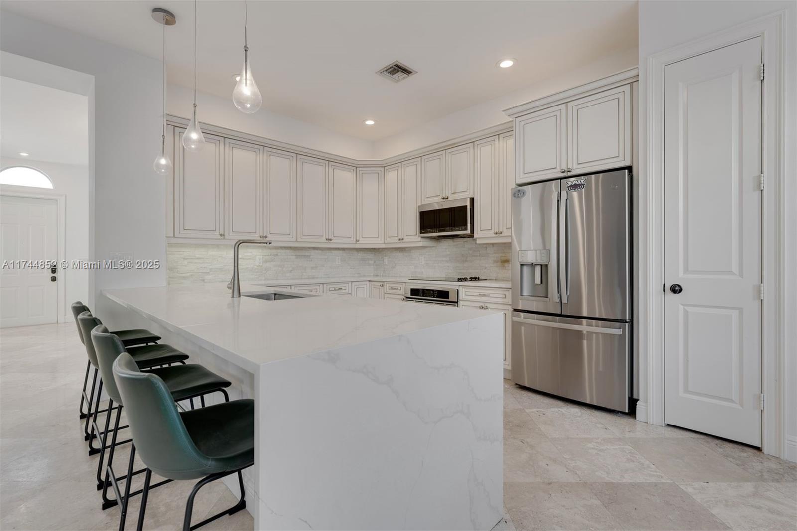 ROYAL POINCIANA - Residential