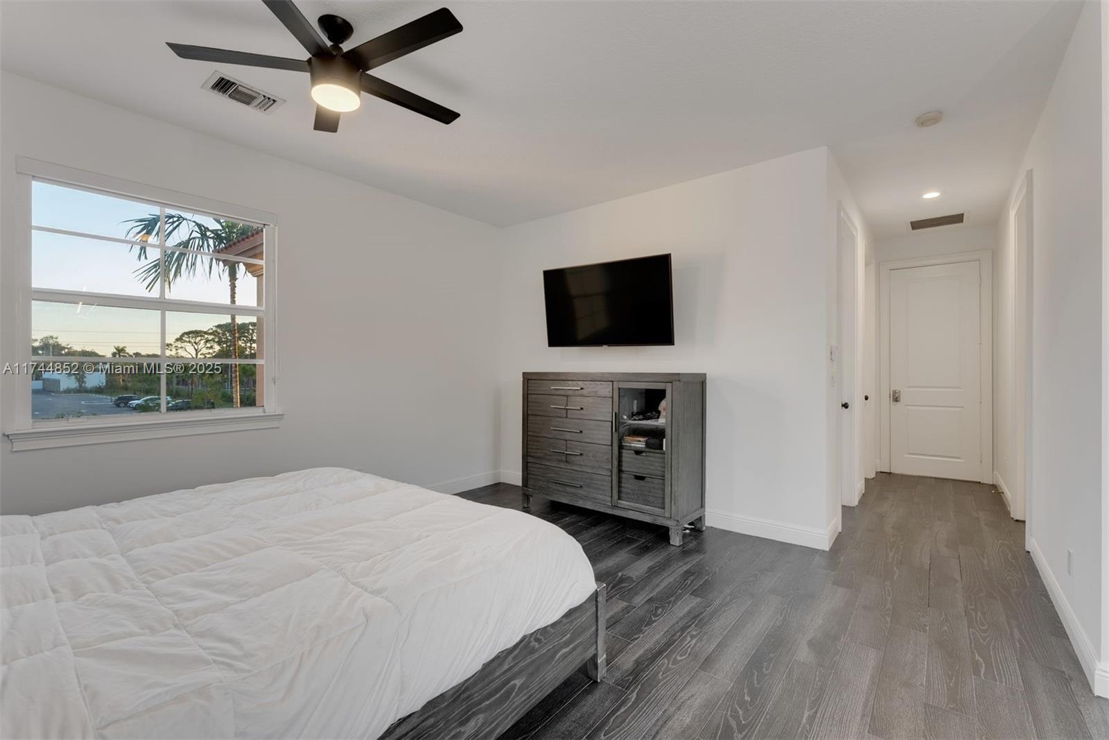 ROYAL POINCIANA - Residential