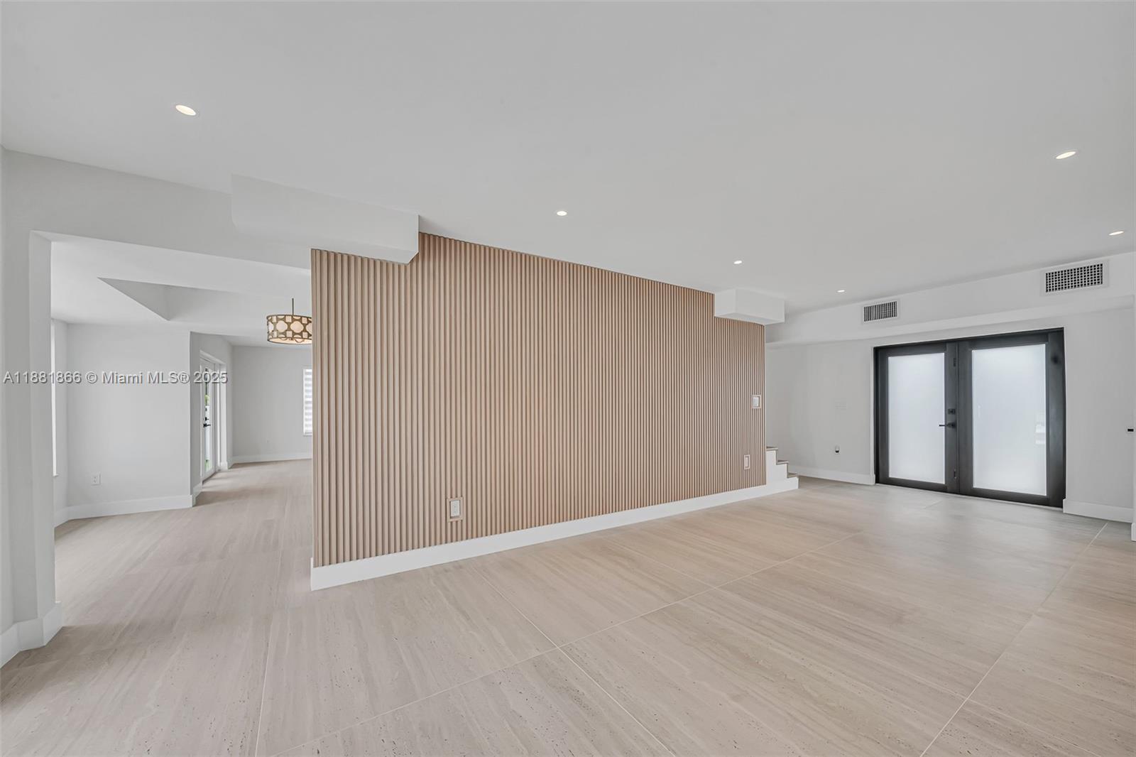 EASTERN SHORES 1ST ADDN - Residential