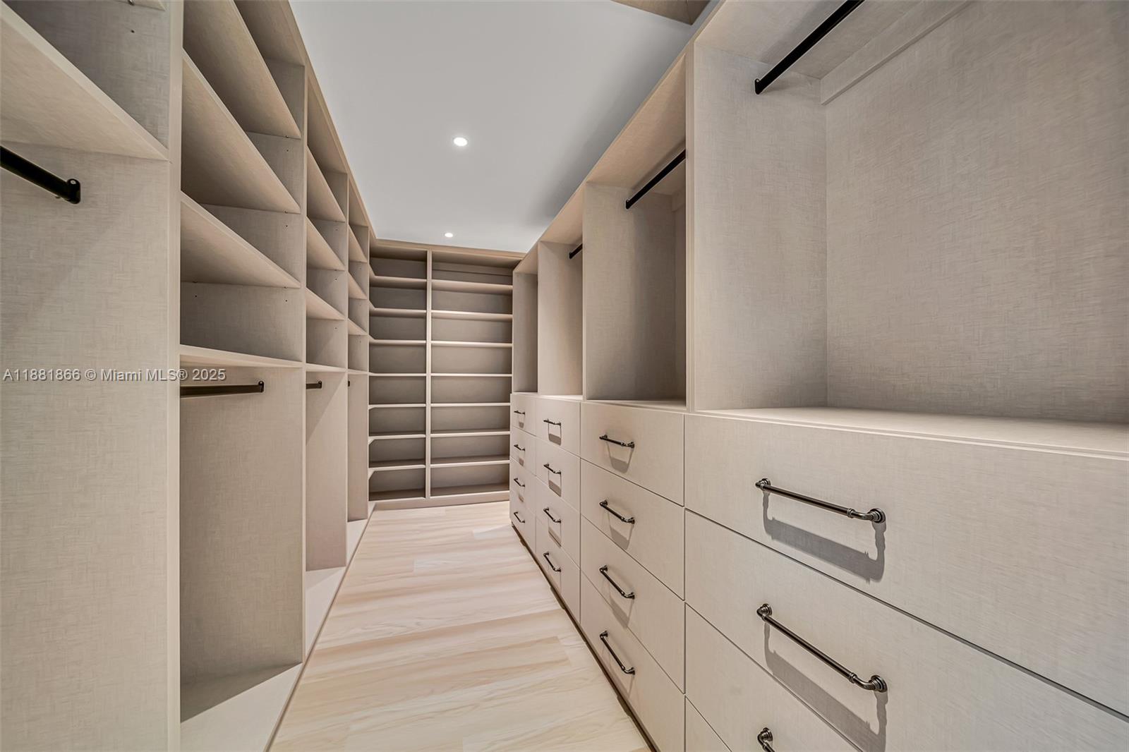 EASTERN SHORES 1ST ADDN - Residential