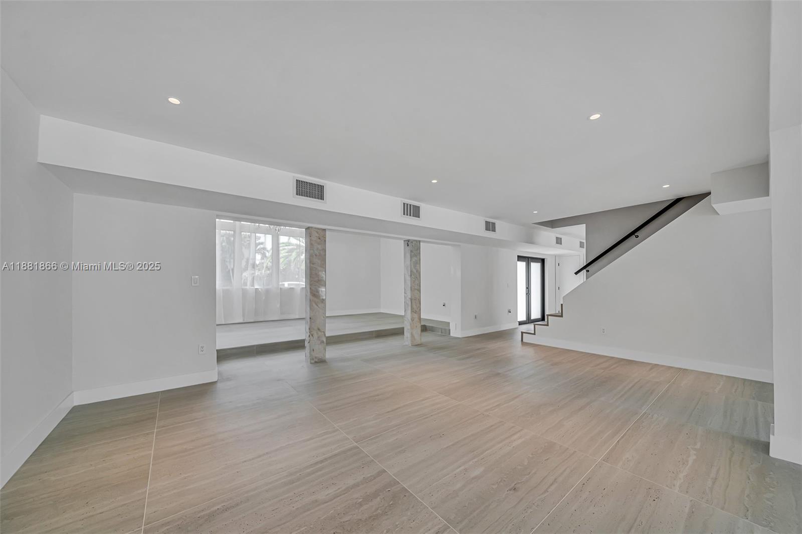 EASTERN SHORES 1ST ADDN - Residential