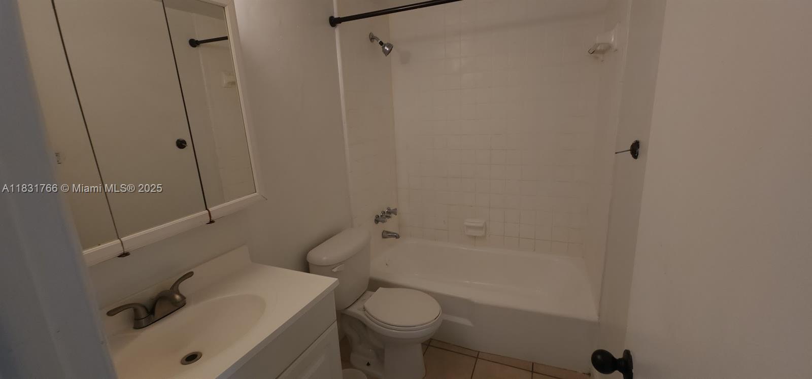 HYACINTH HOUSE CONDO - Residential Lease