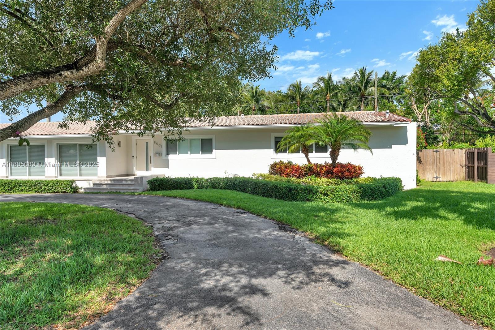 SNAPPER CREEK VILLAGE AMD - Residential Lease