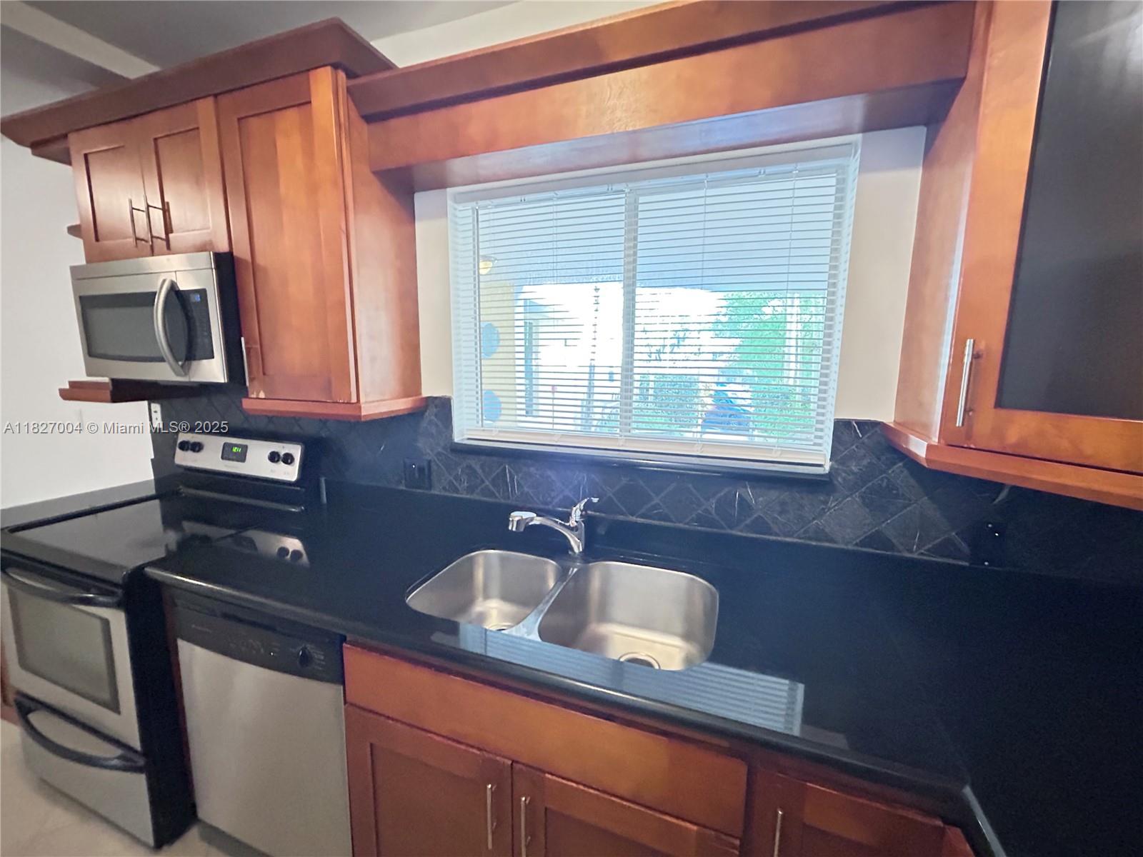 Residence on Pine Tree Drive surrounded by mansions and amenities. One bedroom one bathroom apartment with Cherry wood cabinets and black granite kitchen, stainless steel appliances Tile flooring, washing/dryer machine Inside the unit, and much more. Short walk to shops on 41st street, restaurants, and beaches. Minutes to highways, Downtown, and South Beach. **** FAST APPROVAL **** 27.00 APPLICATION FEE ****