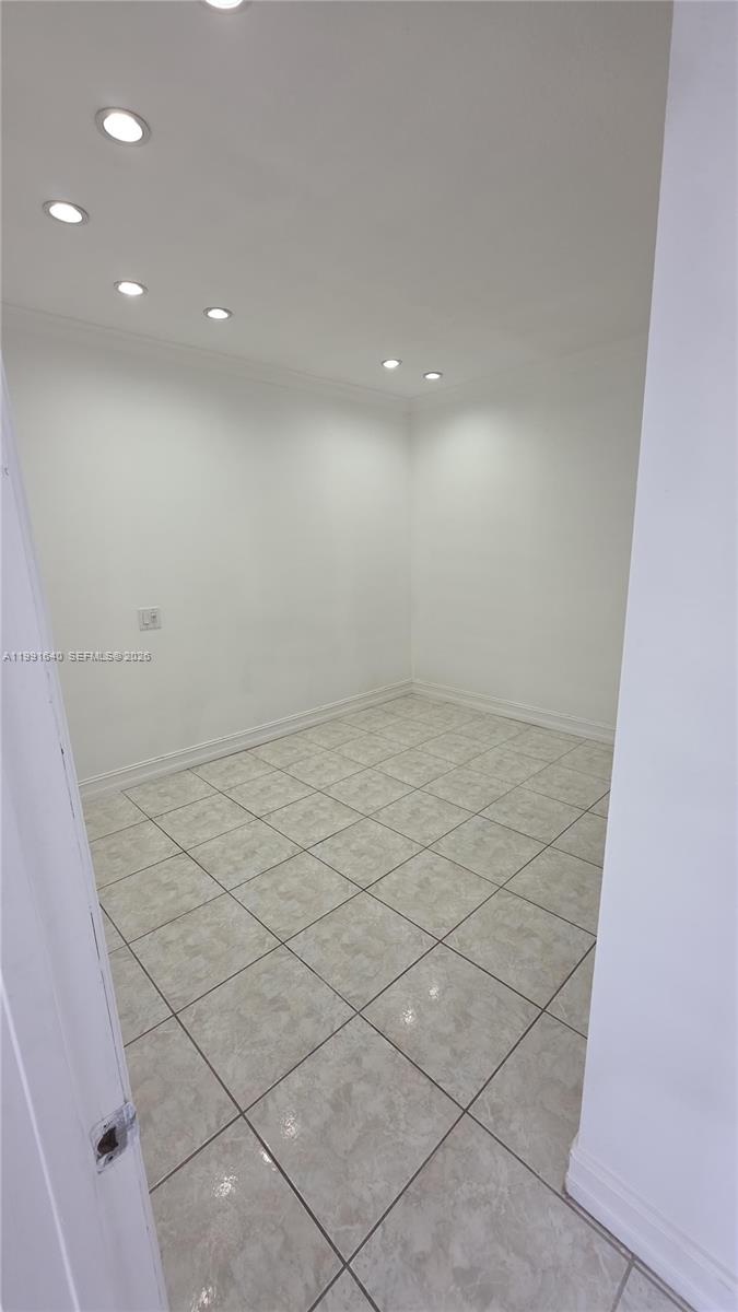ALL FOUR INC CONDOMINIUM - Residential Lease