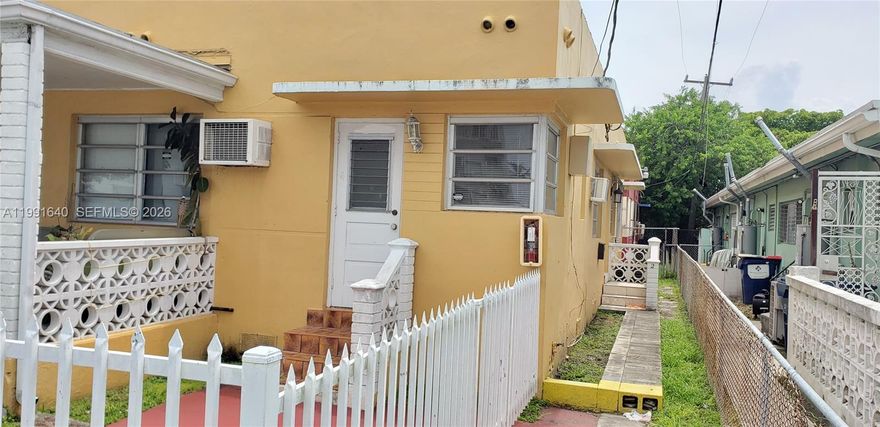 1 bed/1 bath plus den located in a quiet and accessible area. Freshly painted. First last and security. Background check and income verification required. Easy to show. No pets.