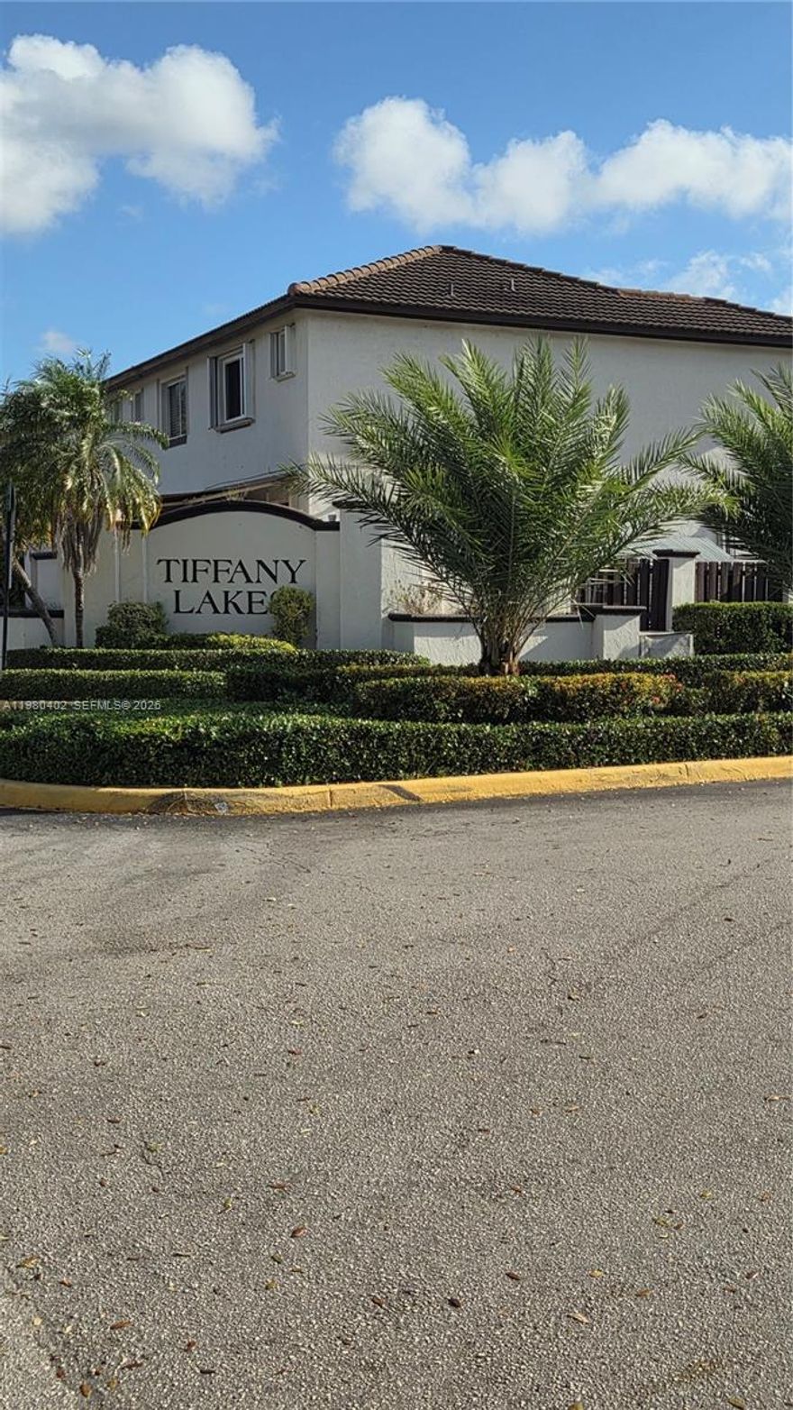 2 STORY TOWNHOME, LARGE PATIO AREA, TILED FLOORS, OPEN KITCHEN, WASHER AND DRYER LOCATED ON THE SECOND FLOOR. 2 ASSIGNED PARKING SPACES. POOL AREA AND GATED COMMUNITY.