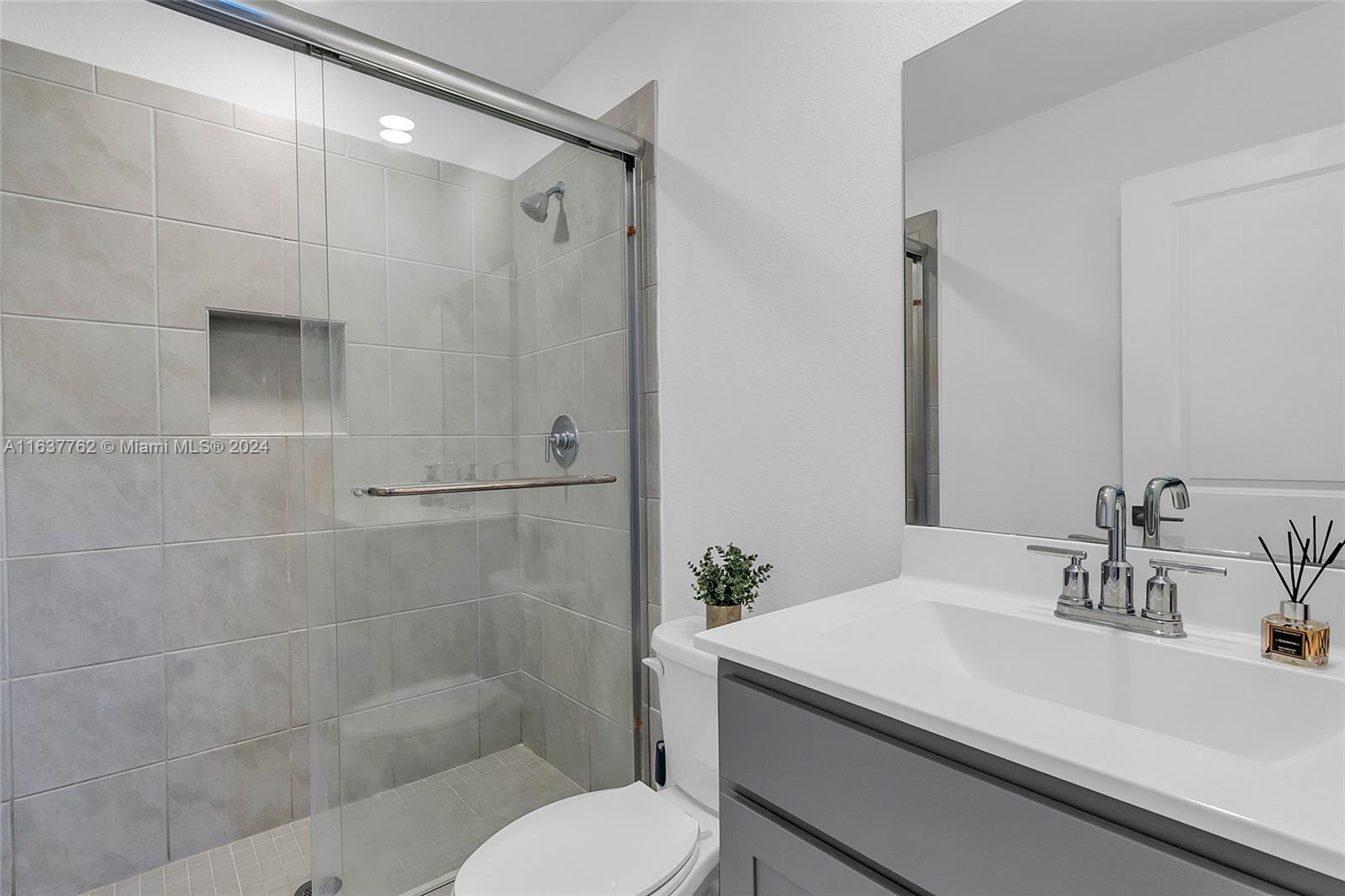 TOWNS AT SEASCAPE - Residential