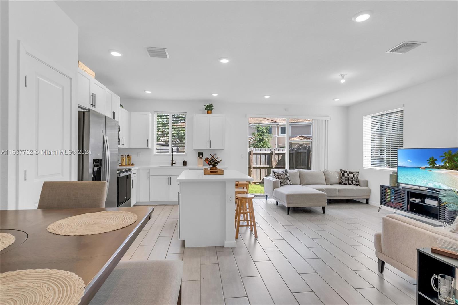 TOWNS AT SEASCAPE - Residential