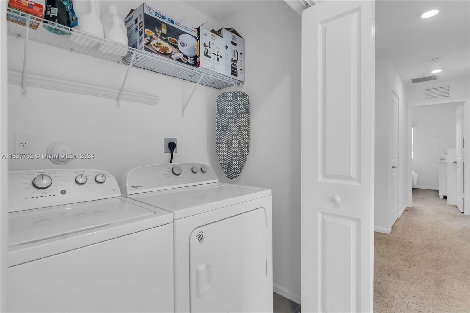 TOWNS AT SEASCAPE - Residential