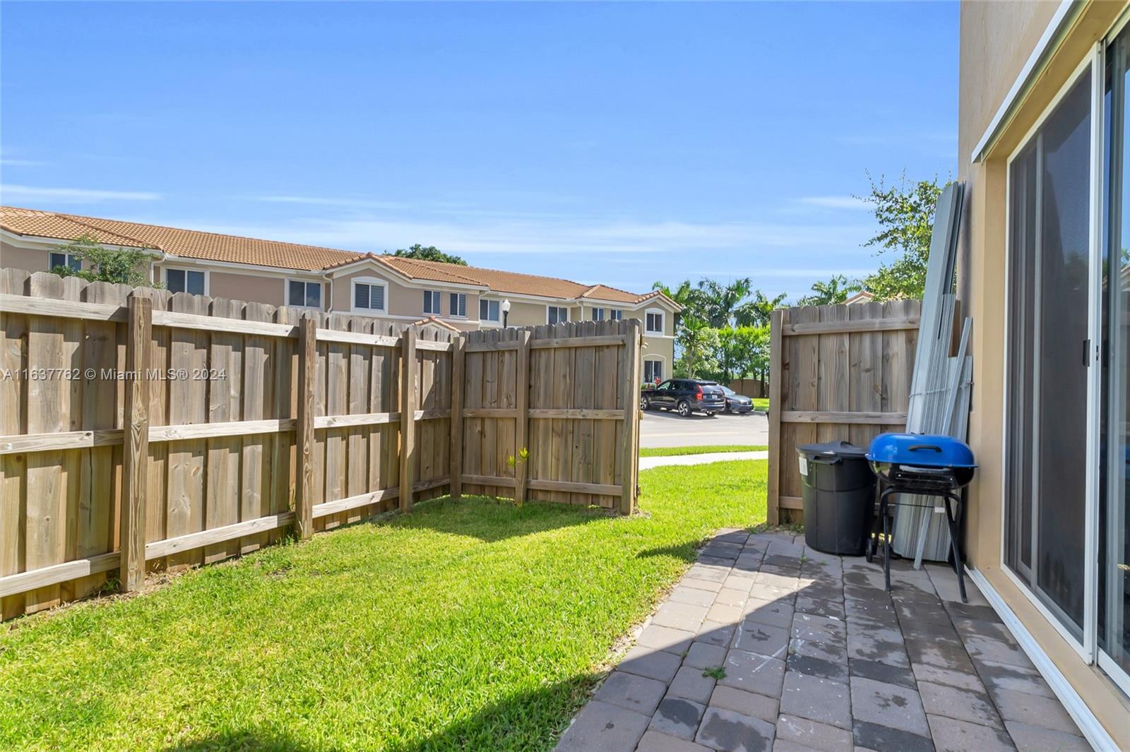 TOWNS AT SEASCAPE - Residential