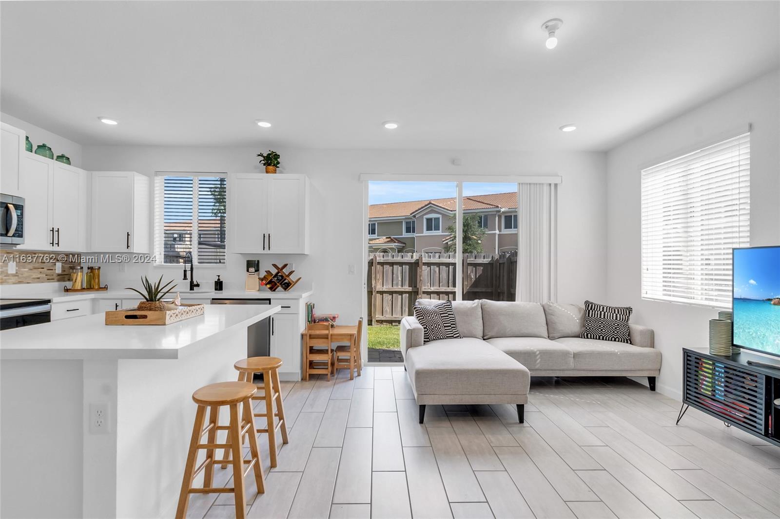 TOWNS AT SEASCAPE - Residential