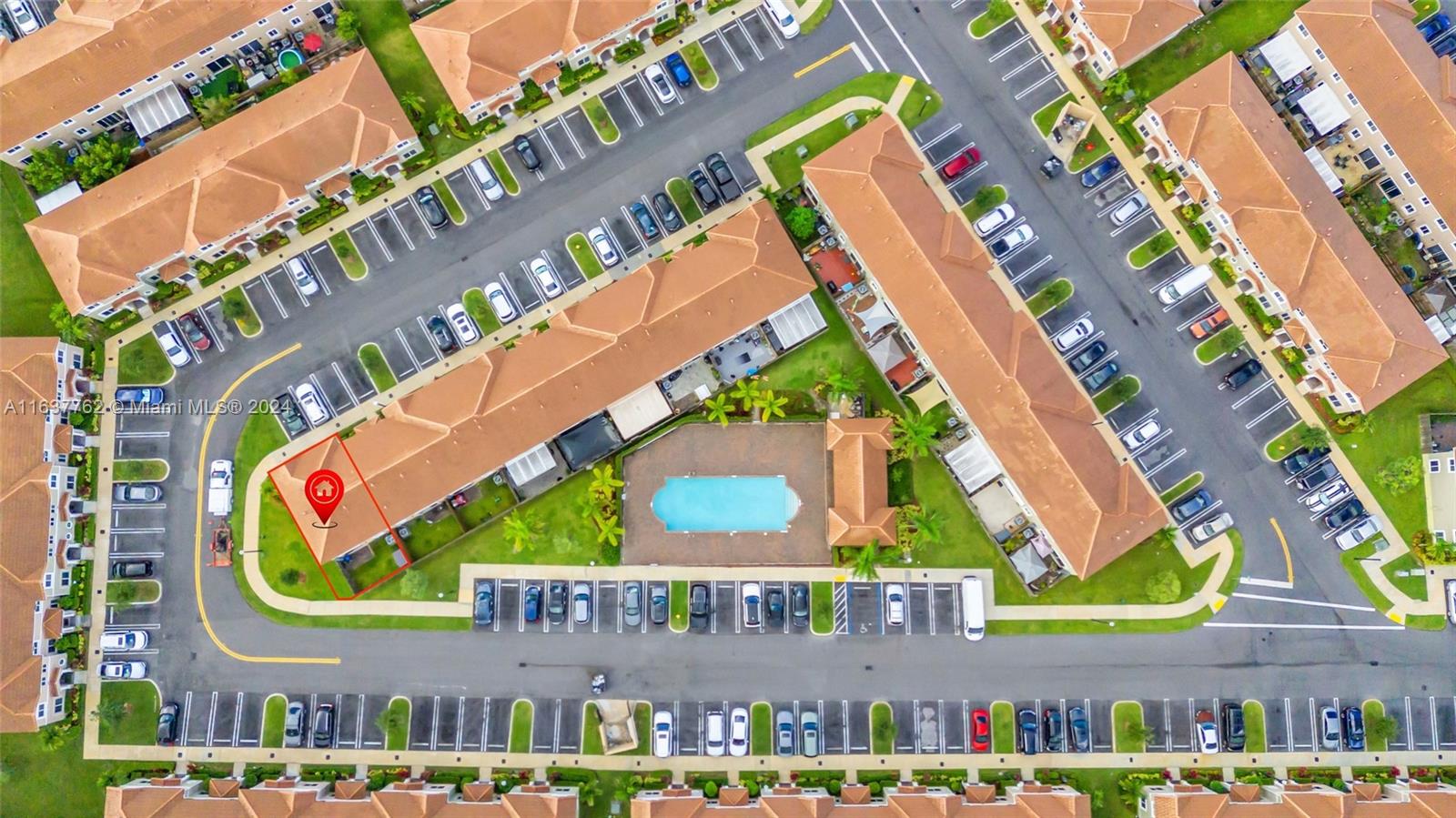 TOWNS AT SEASCAPE - Residential