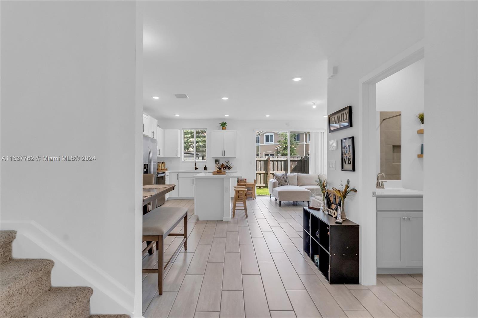 TOWNS AT SEASCAPE - Residential