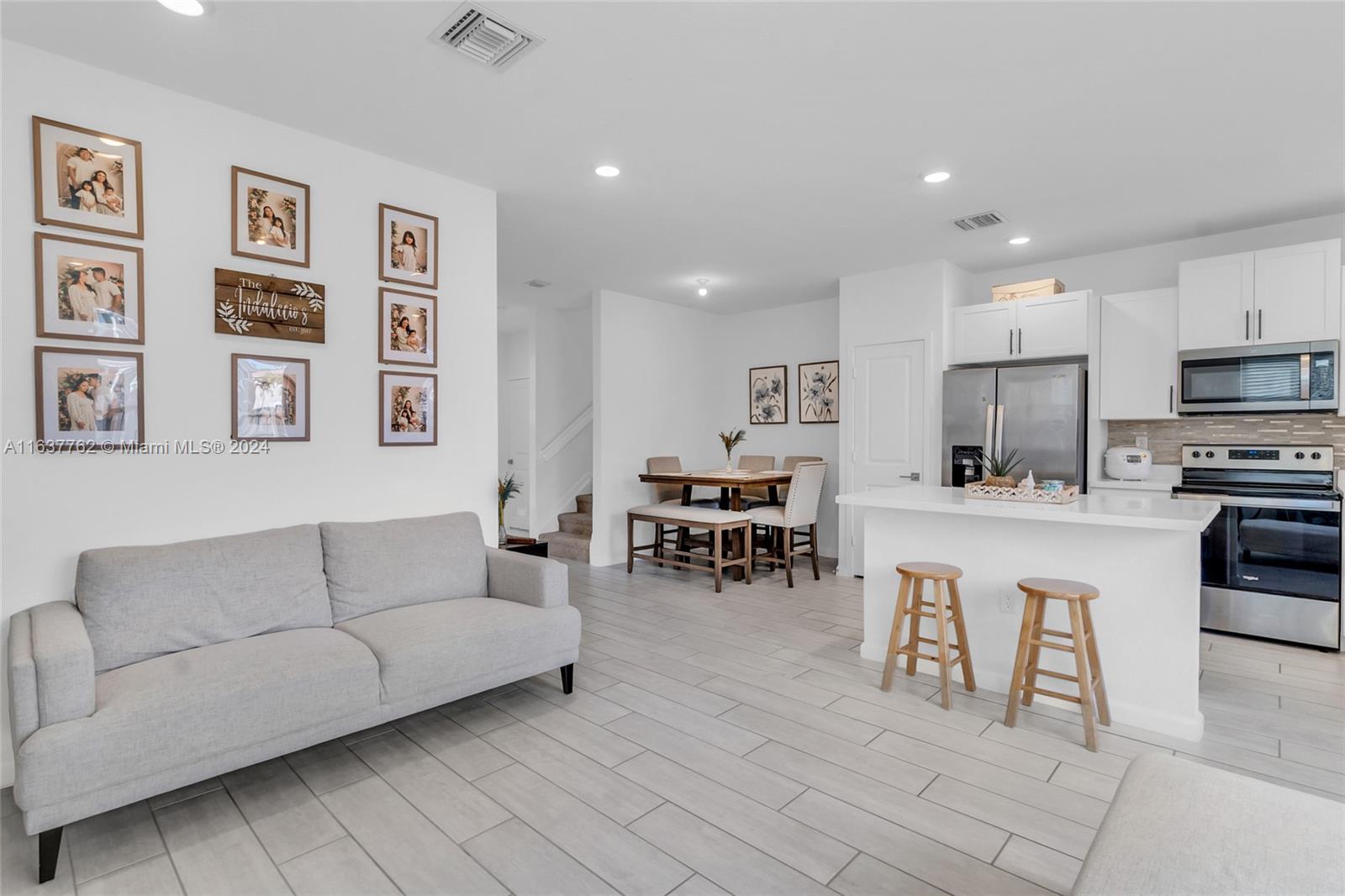 TOWNS AT SEASCAPE - Residential