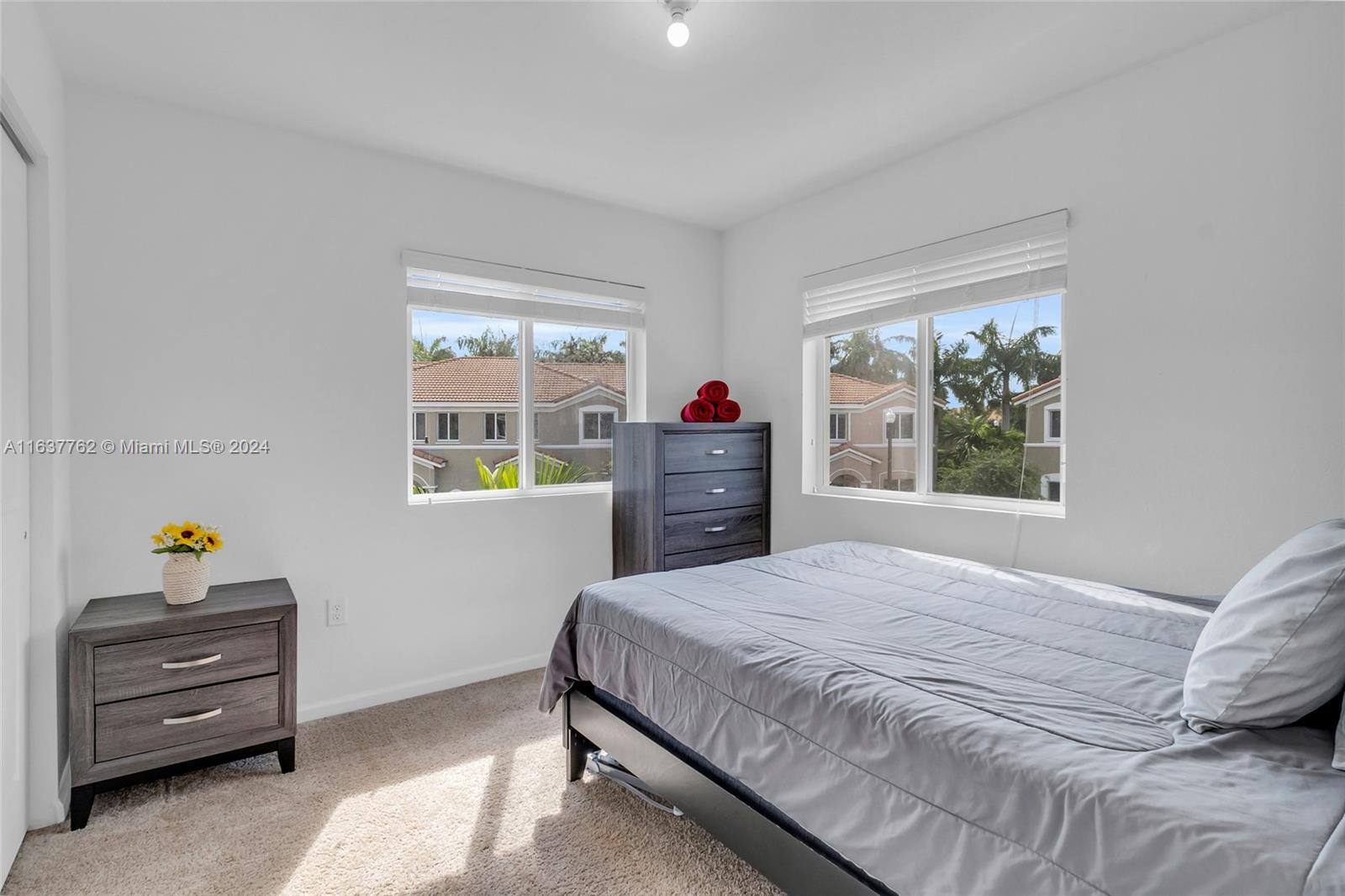 TOWNS AT SEASCAPE - Residential