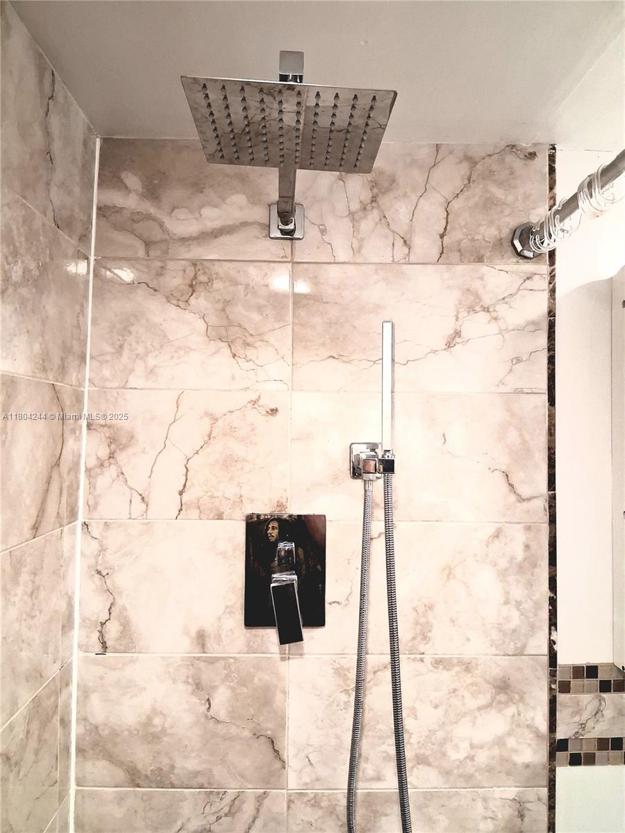 SUNRISE ISLAND CONDOMINIU - Residential