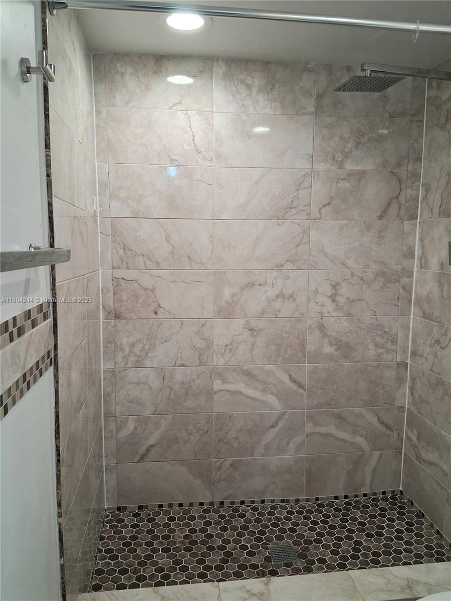 SUNRISE ISLAND CONDOMINIU - Residential