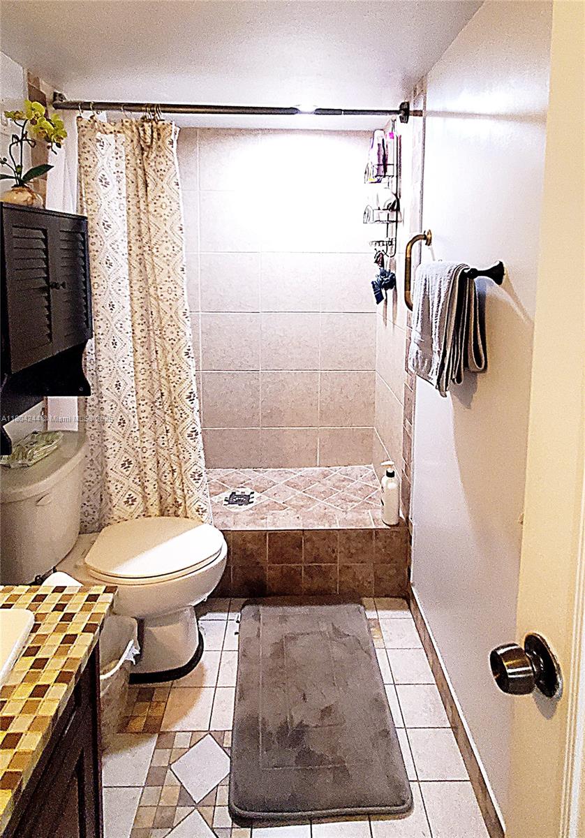 SUNRISE ISLAND CONDOMINIU - Residential