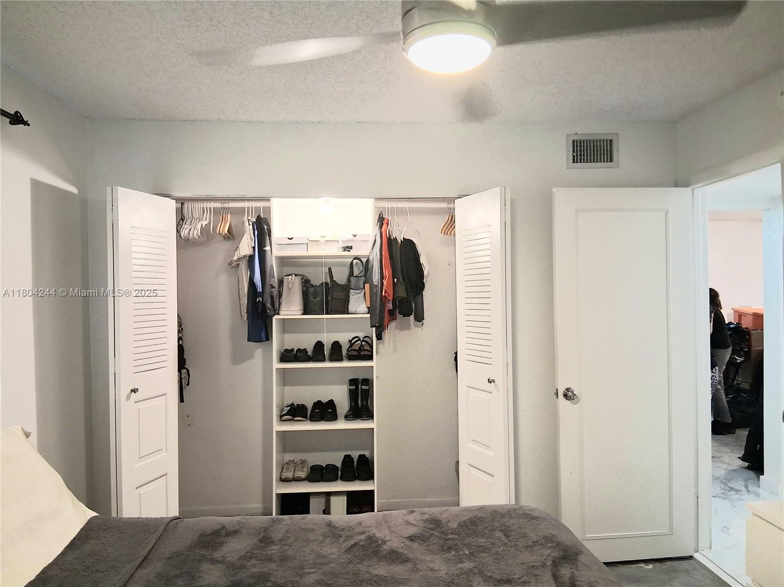 SUNRISE ISLAND CONDOMINIU - Residential