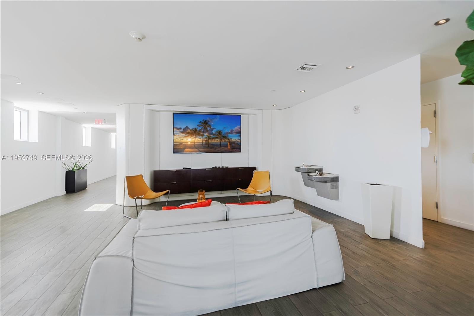 BEACHWALK CONDOMINIUM - Residential