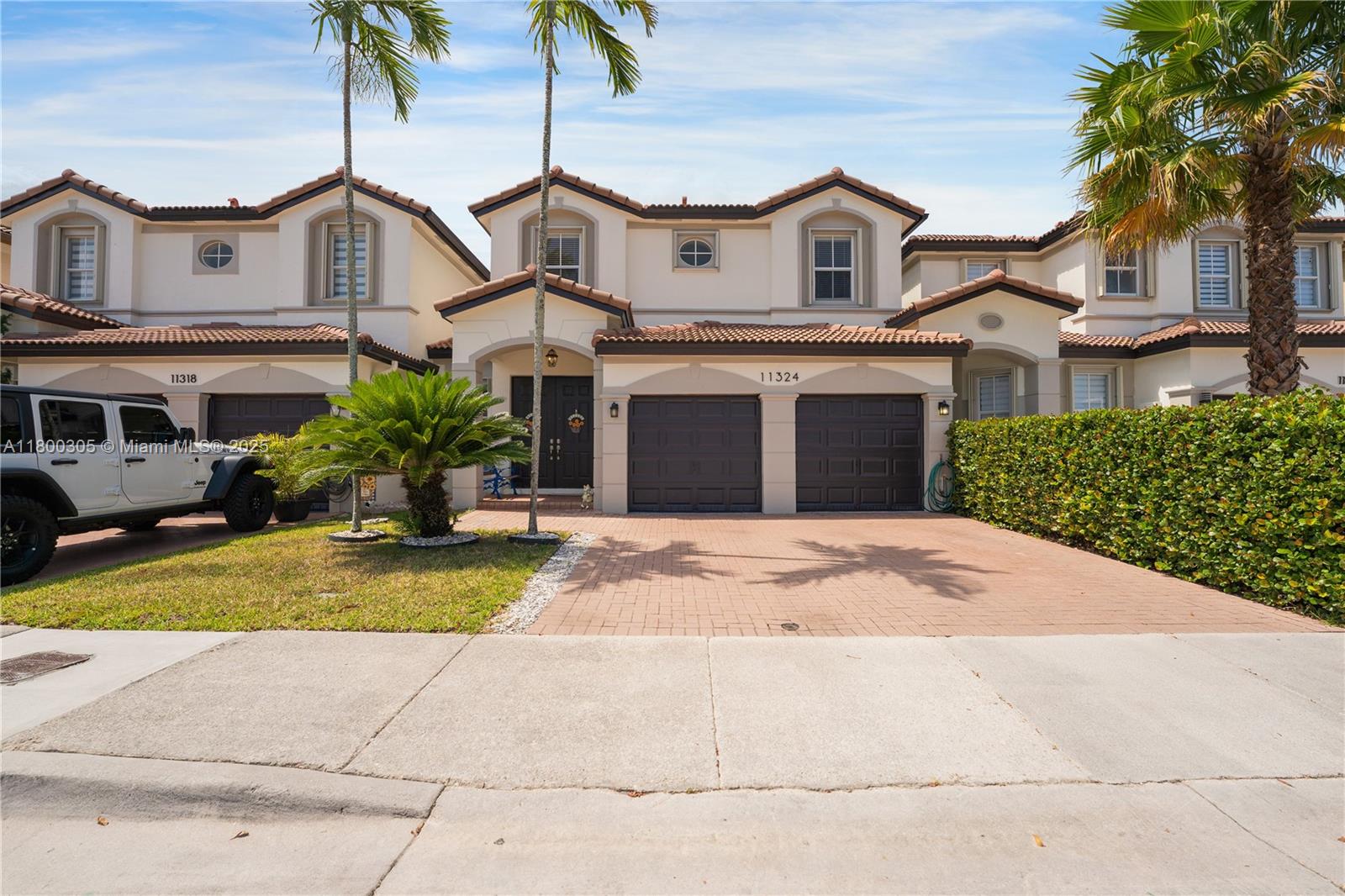 Property for Sale at 11324 Nw 74th Ter, Doral, Miami-Dade County, Florida - Bedrooms: 3 
Bathrooms: 3  - $710,000