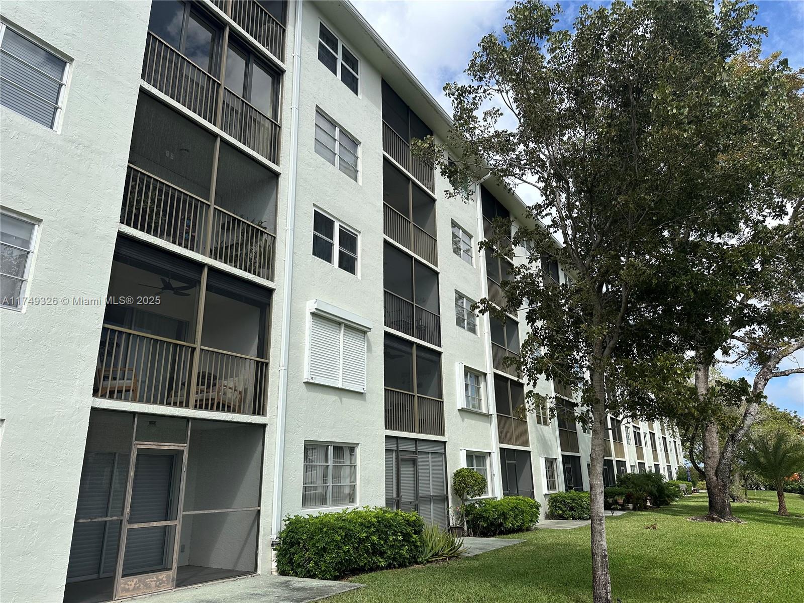 CYPRESS BEND CONDOMINIUM - Residential