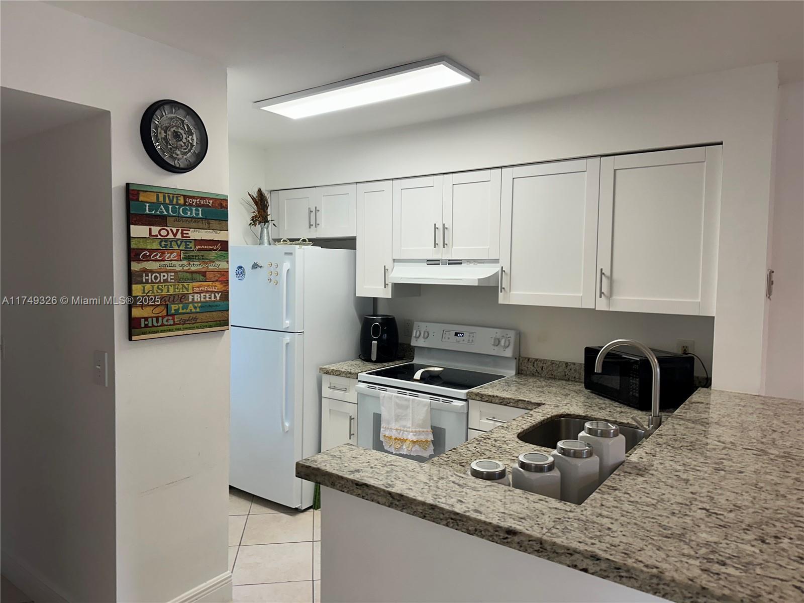 CYPRESS BEND CONDOMINIUM - Residential