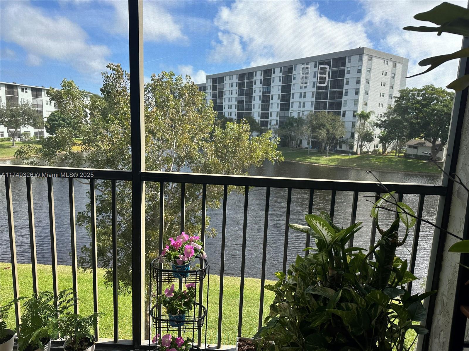 CYPRESS BEND CONDOMINIUM - Residential