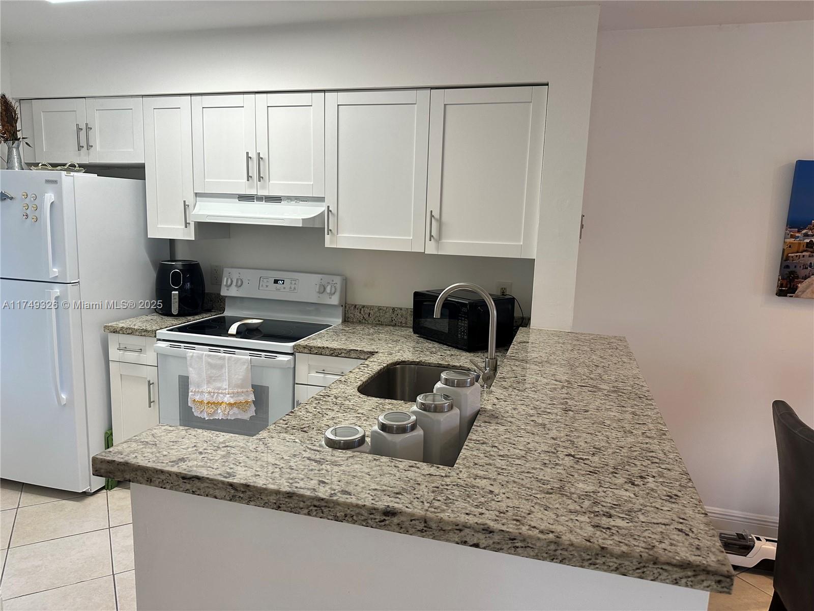 CYPRESS BEND CONDOMINIUM - Residential