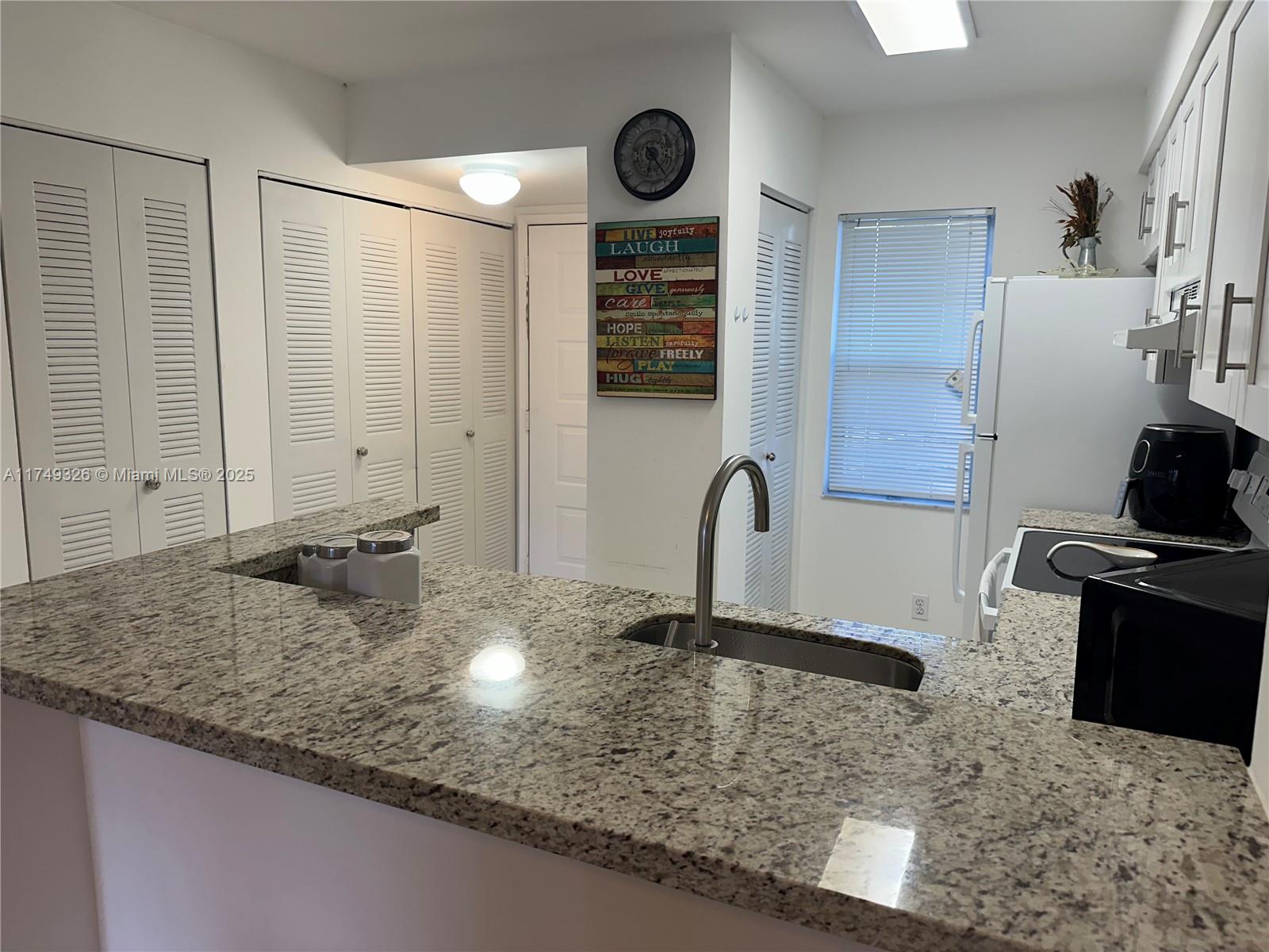 CYPRESS BEND CONDOMINIUM - Residential