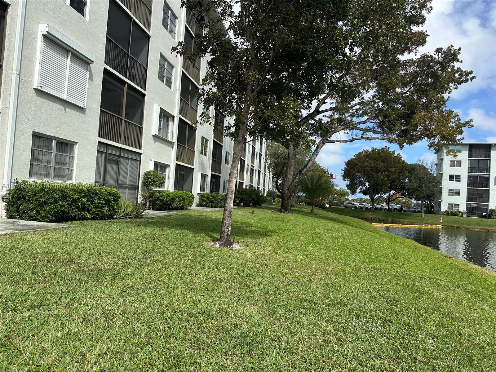 CYPRESS BEND CONDOMINIUM - Residential