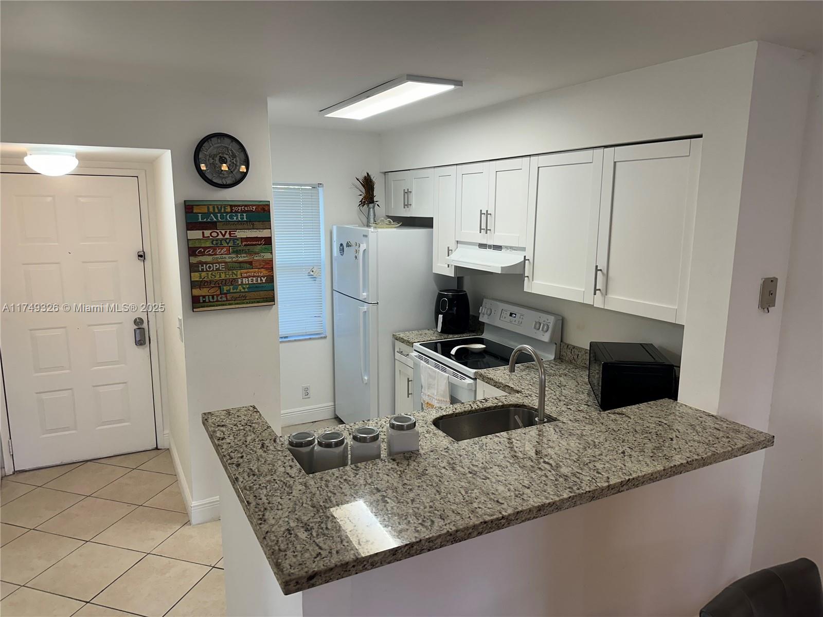 CYPRESS BEND CONDOMINIUM - Residential
