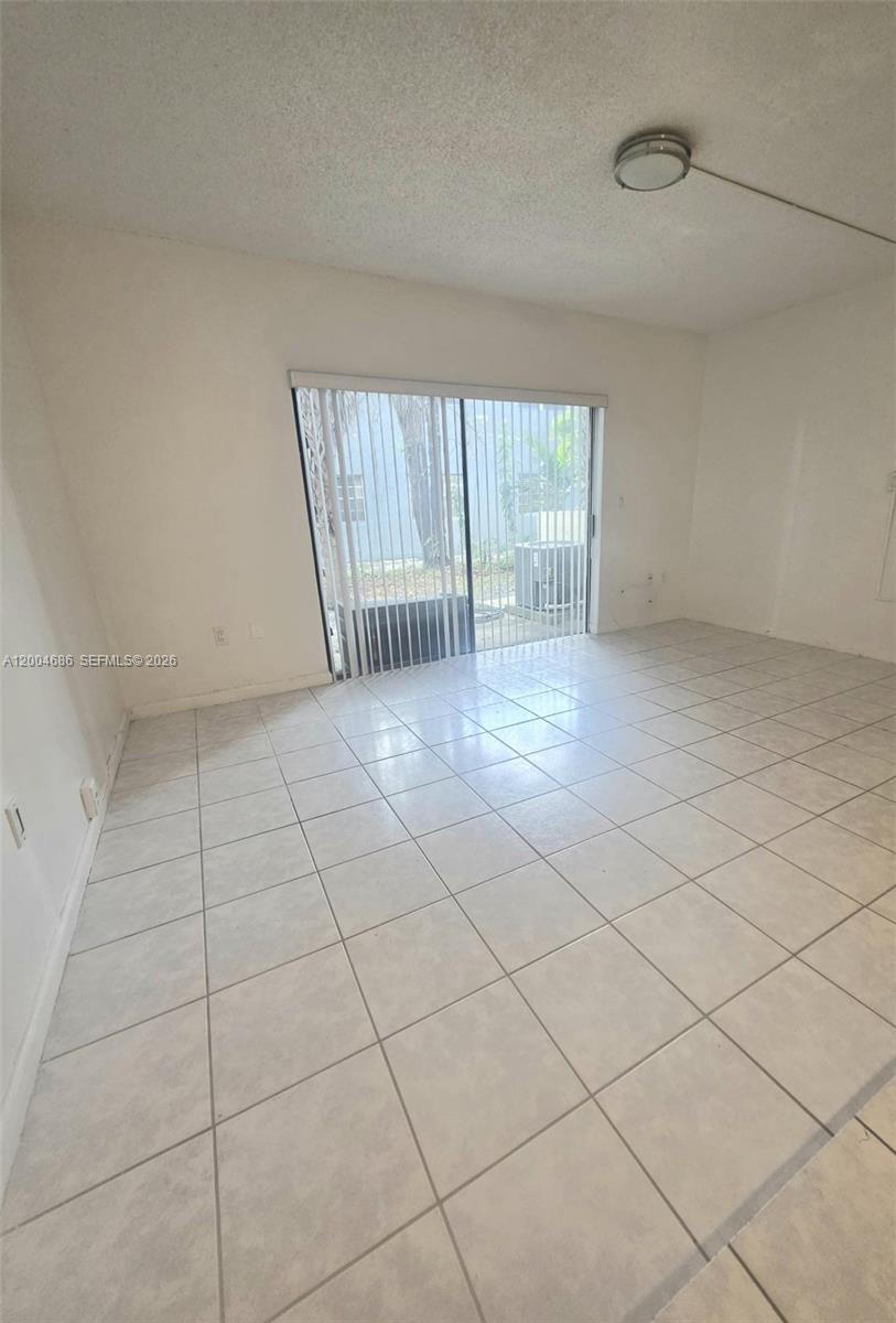 EAGLE VILLAGE OF CORAL SP - Residential Lease