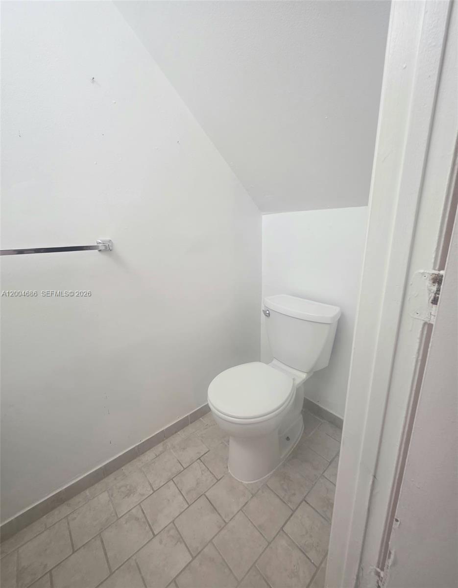 EAGLE VILLAGE OF CORAL SP - Residential Lease