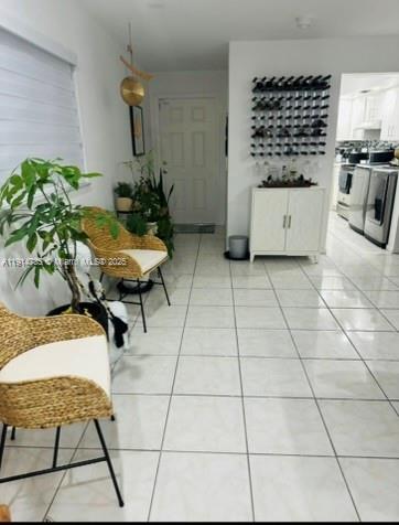 LYNN CONDO - Residential