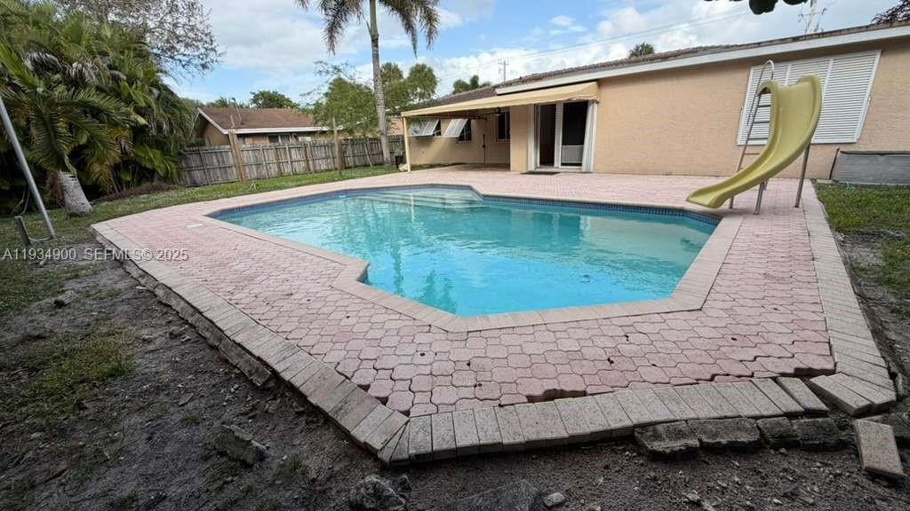 RIVERLAND TERRACE - Residential