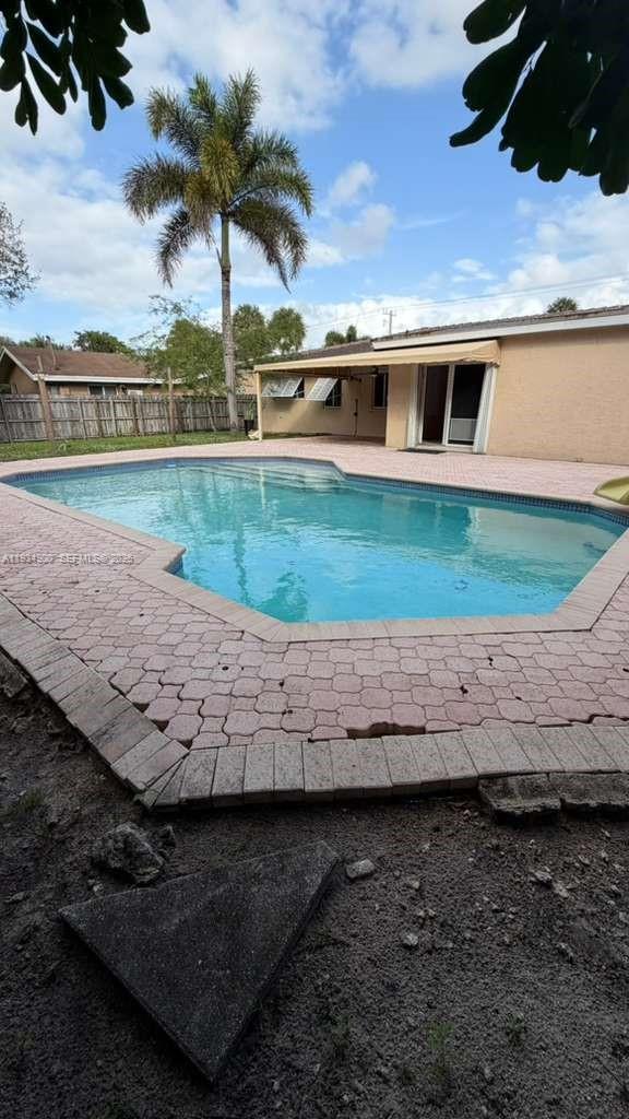 RIVERLAND TERRACE - Residential