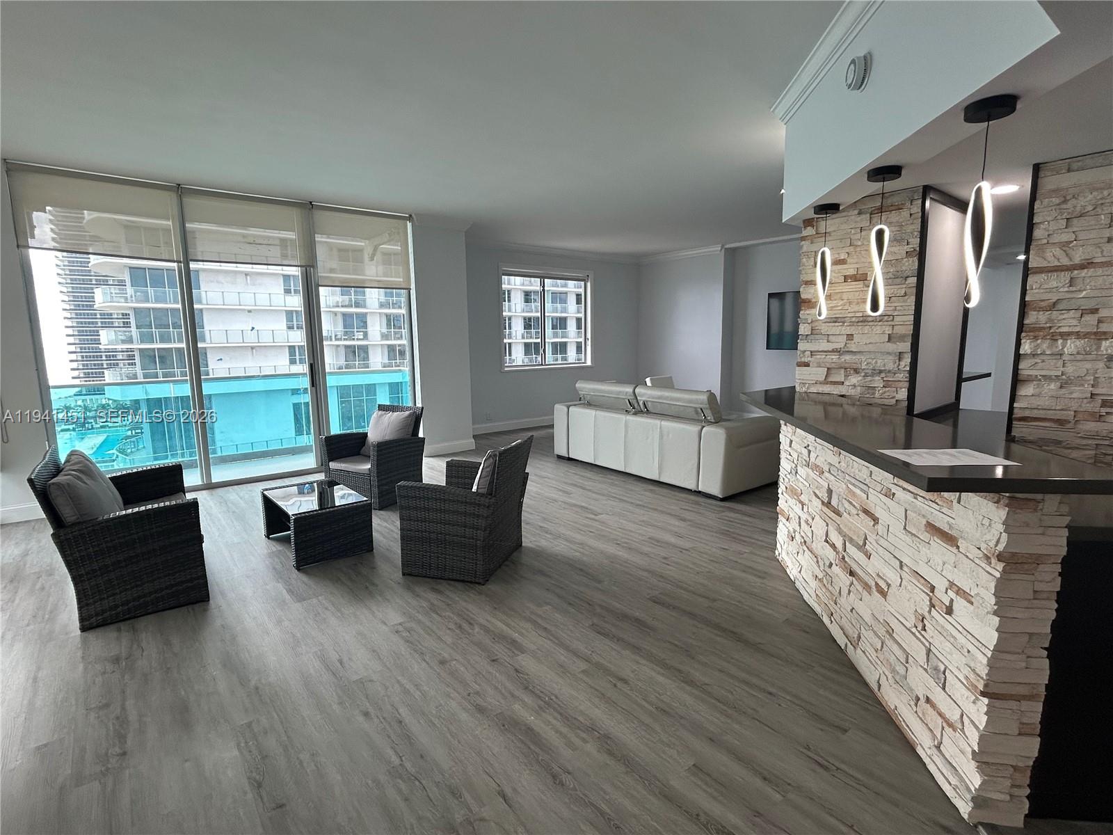 4001 S Ocean Dr PH11