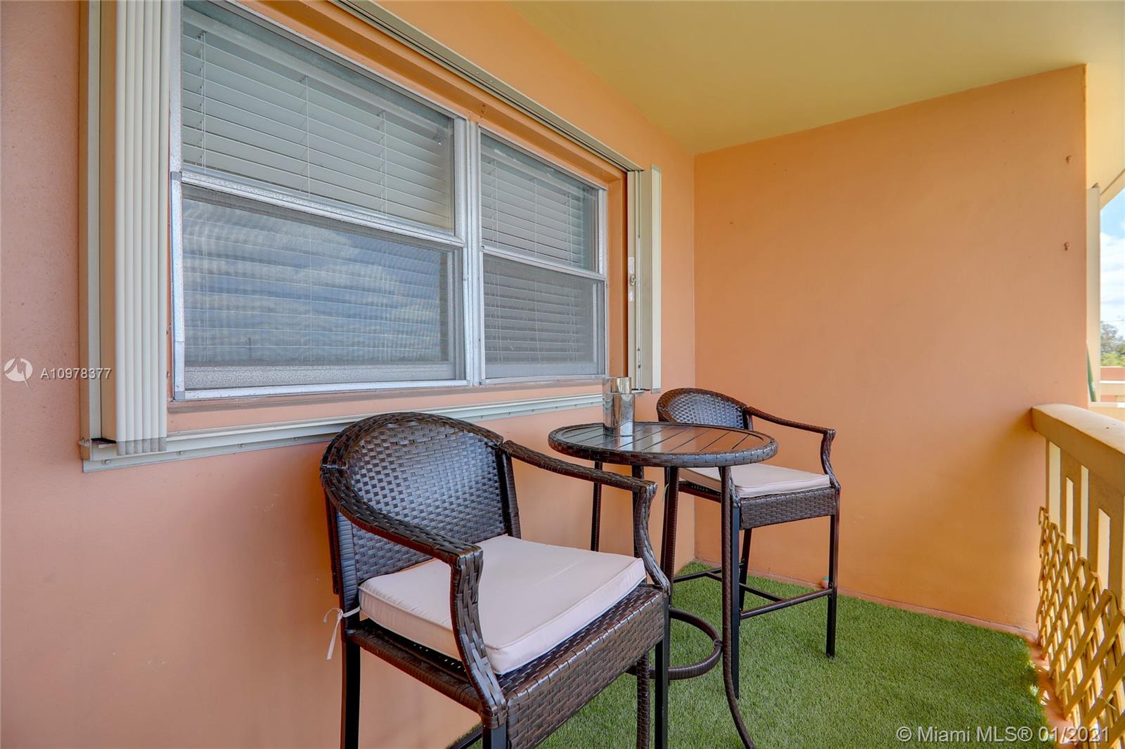 RIVER REACH 1 CONDO - Residential